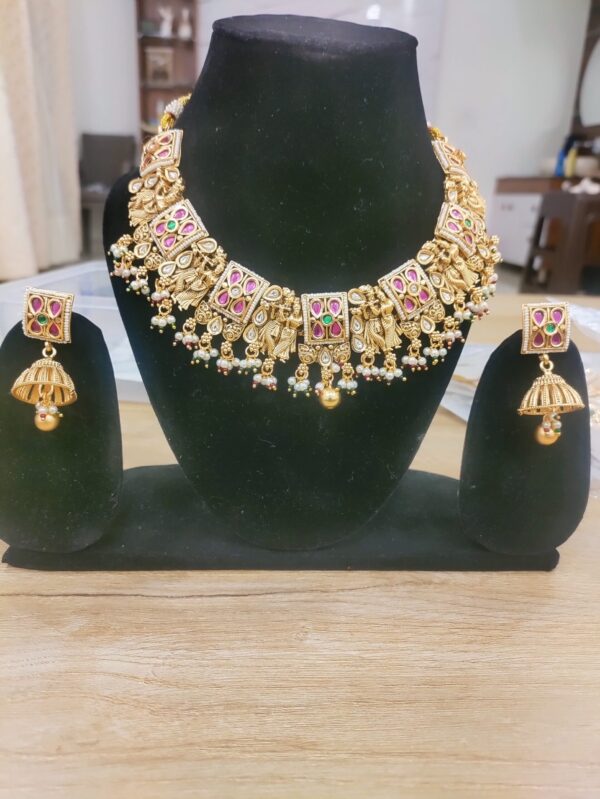 Radha Krishna Rajawadi Necklace With Earrings - Image 2