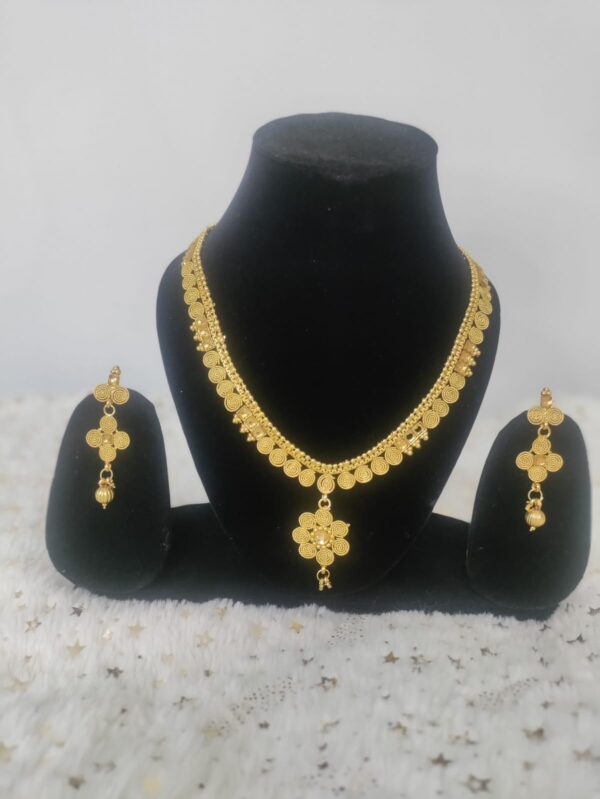 Long Neckline Set With Earrings - Image 2