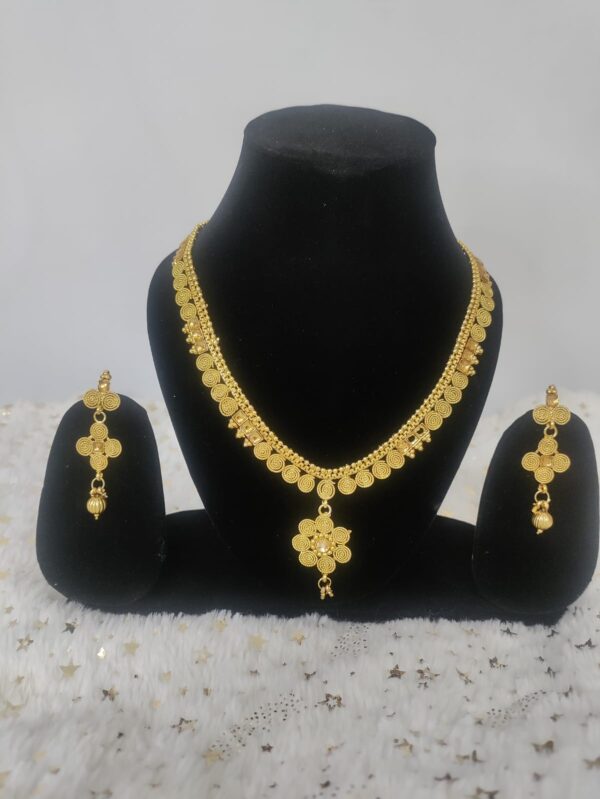 Long Neckline Set With Earrings